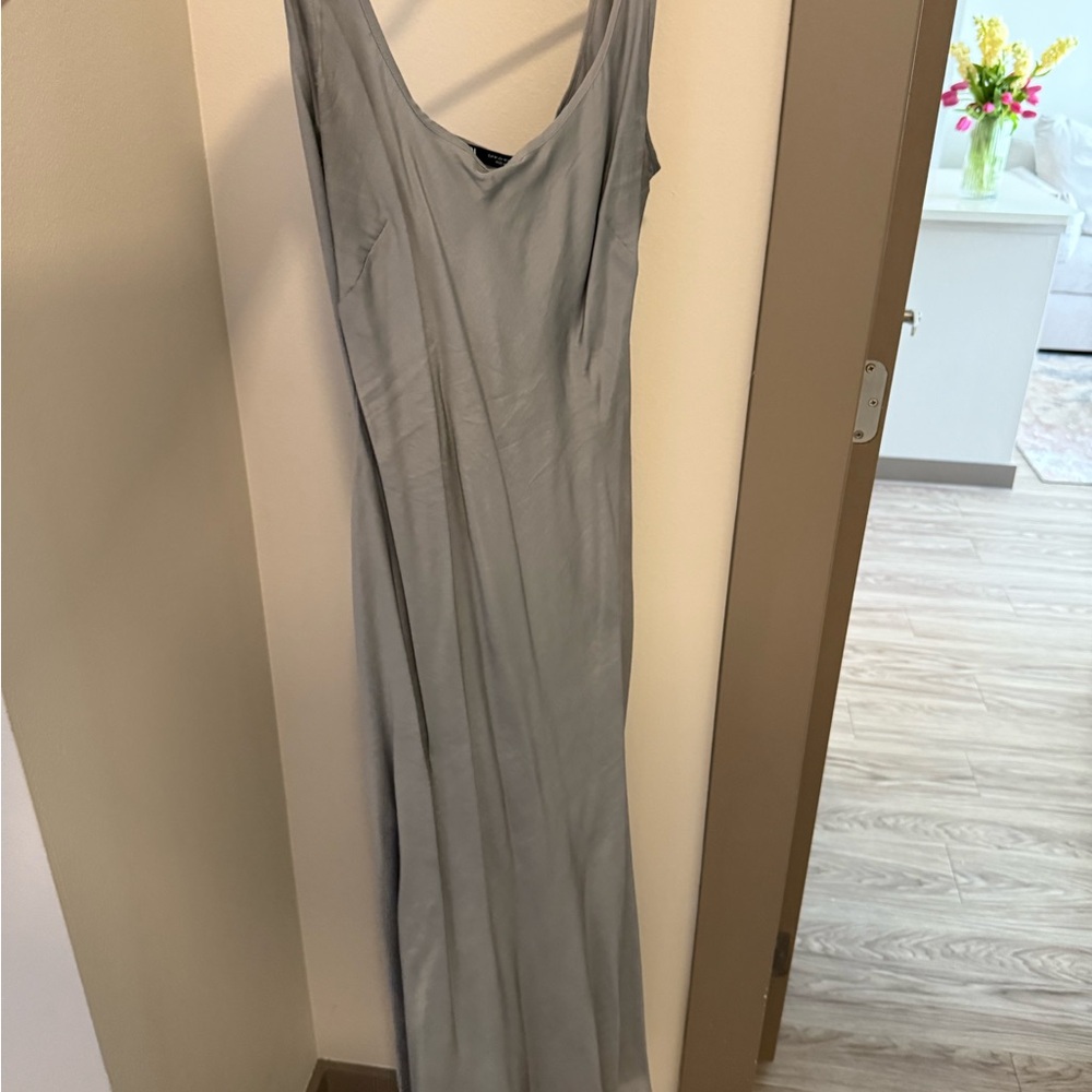 Elegant Gray Sleeveless Dress